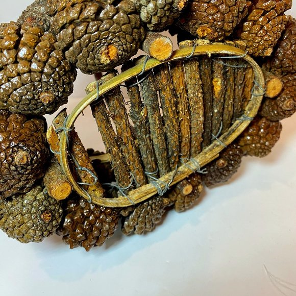 Holiday Real Pine Cones Christmas Basket with Handle *read* - Picture 5 of 6